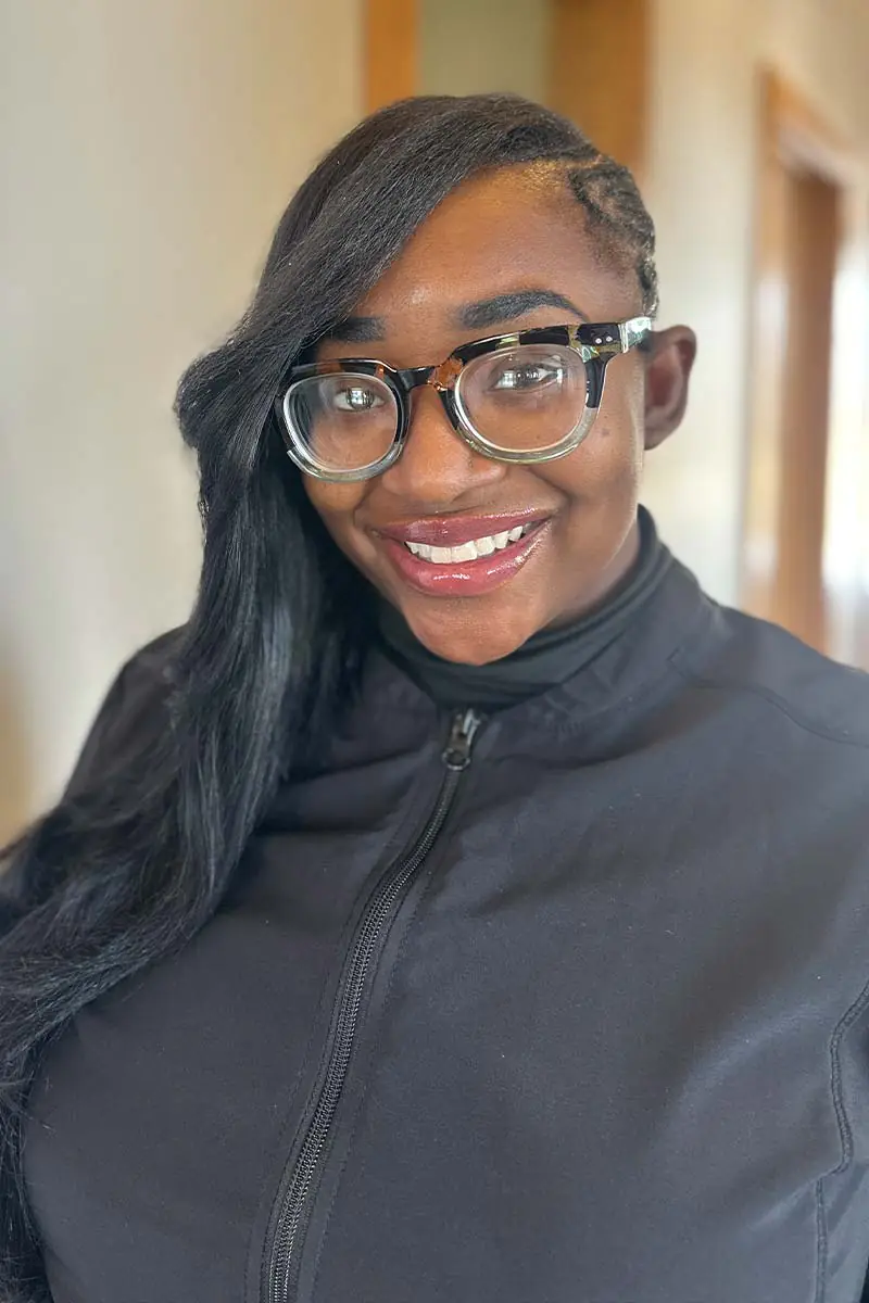 Aliya, Dental Assistant